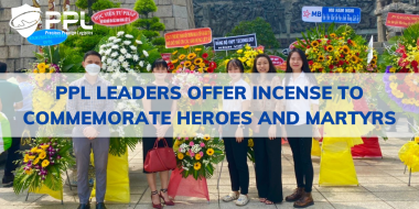 PPL leaders offer incense to commemorate heroes and martyrs